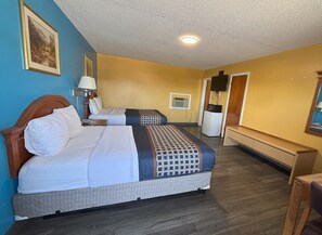 Double Room | Free WiFi, bed sheets - Western Skies Motel (Clarendon)