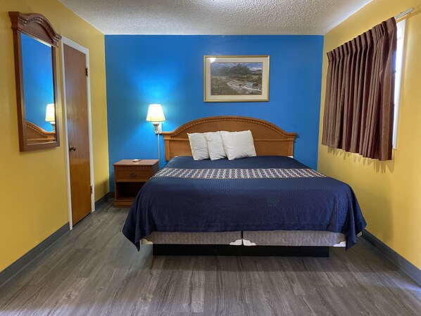 Single Room | Free WiFi, bed sheets