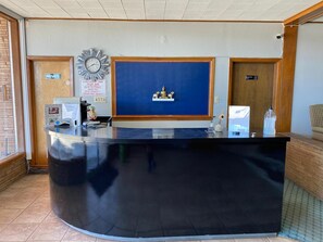 Lobby - Western Skies Motel (Clarendon)