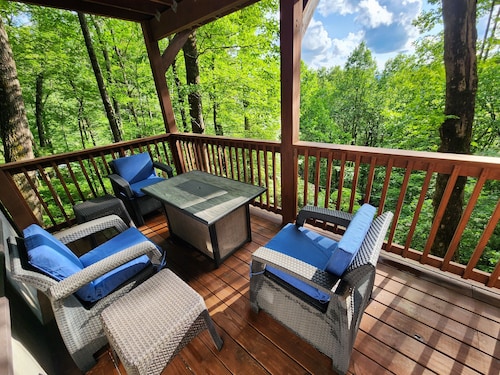 Relaxing big sky views early booking discounts for Summer!
