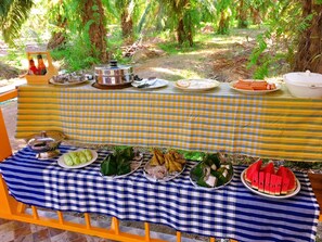 Desayuno buffet (THB 300 por persona)