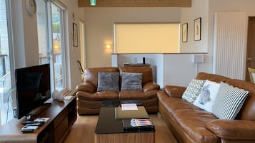 Diamond Dust Furano - unit 2F | Living area | Flat-screen TV