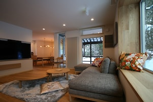 House, 4 Bedrooms | Living area | Flat-screen TV