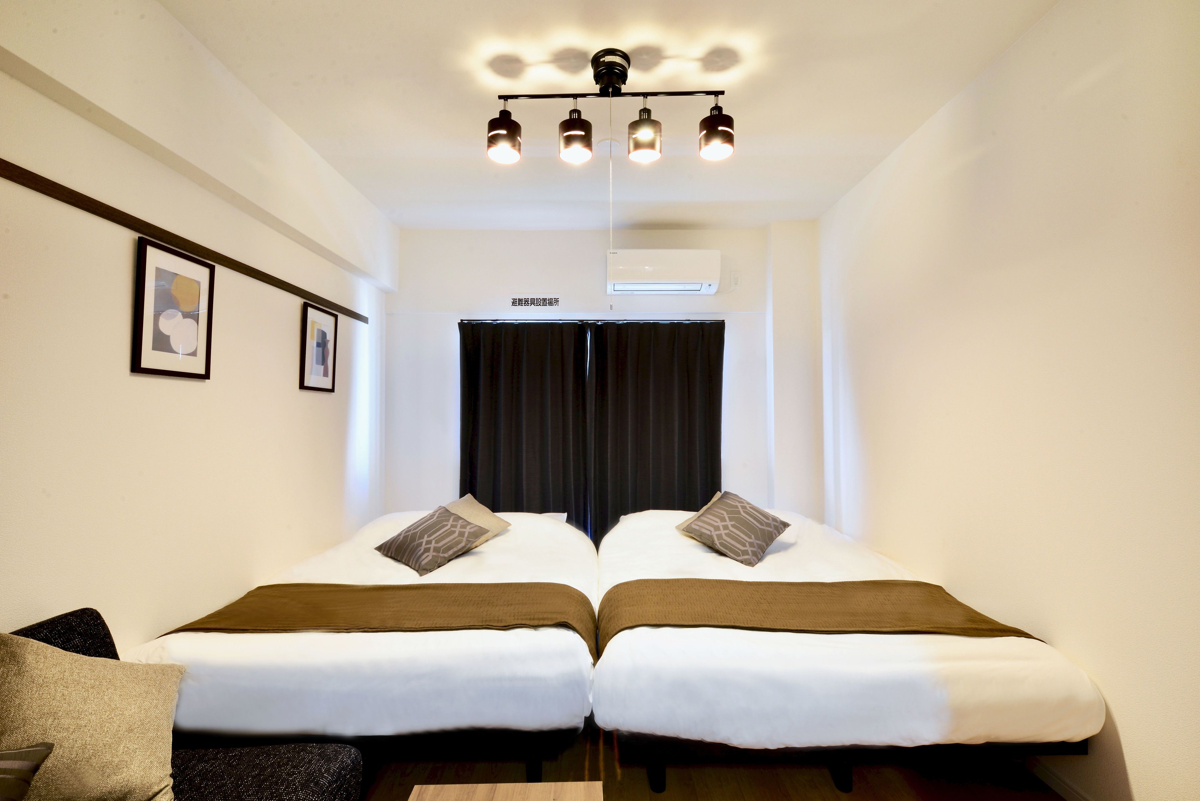 Vierpersoonskamer (Brown Luxury / BR) | Individueel gedecoreerd, gratis wifi
