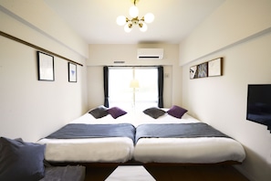 Quadruple Room Vivid / VI