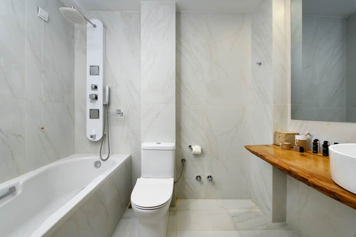 suite, sea view (prestige) | bathroom | shower, hair dryer, bathrobes, slippers