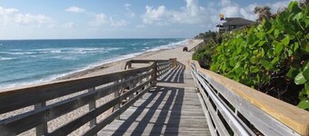 COTTAGE CLOSE TO BEACH AND BRYANT PARK