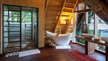 Kahden hengen exclusive-huone | 1 makuuhuone, ylelliset vuodevaatteet, untuvapeitot