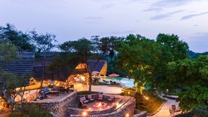 Ropa de cama de alta calidad, cubrecamas y colchones con efecto memoria