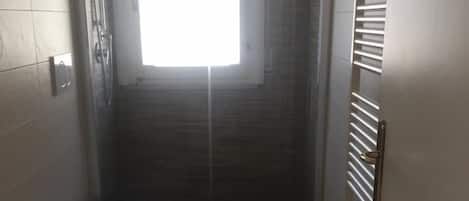 Towels, soap, shampoo, toilet paper