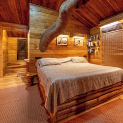 Premium bedding, in-room safe, individually decorated
