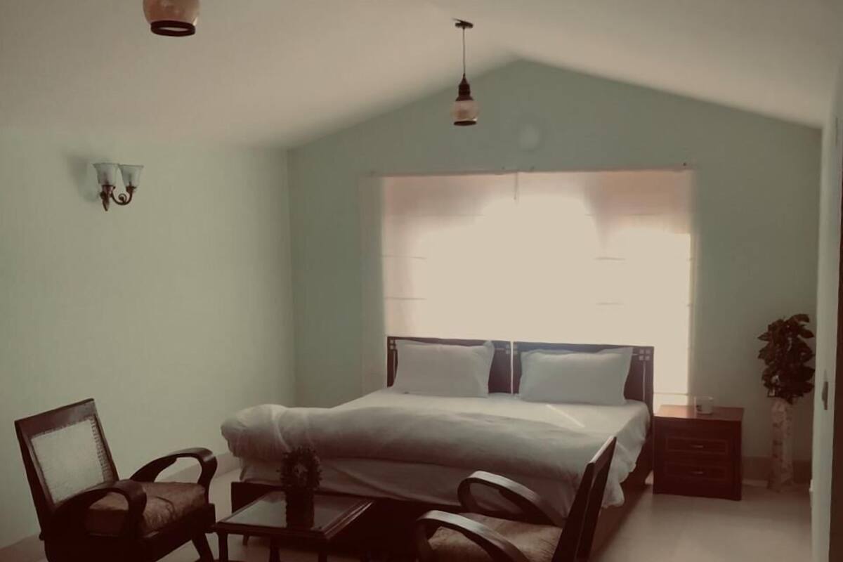 King Suite | Rollaway beds, WiFi