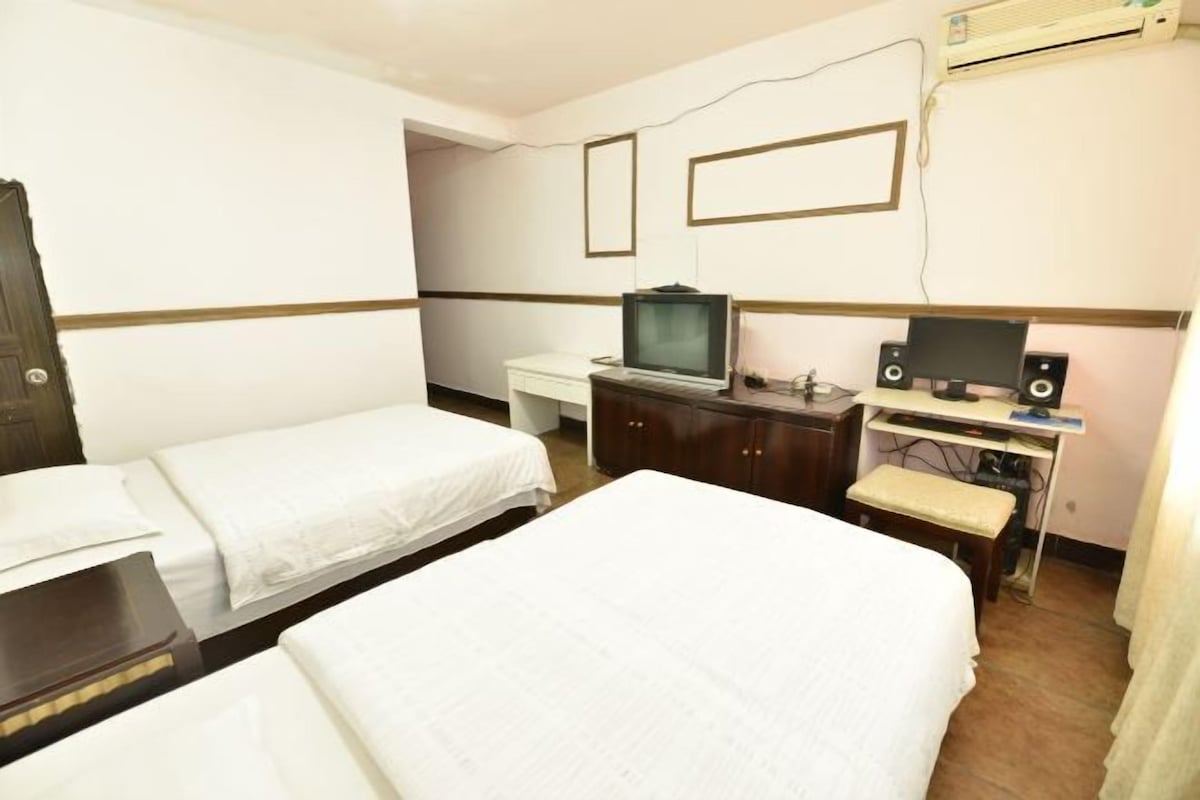 Desk, blackout drapes, WiFi (free)