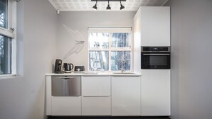 Design Apartment, 2 Bedrooms, Kitchen | Private kitchen - Thingholt Apartments (Reykjavik)