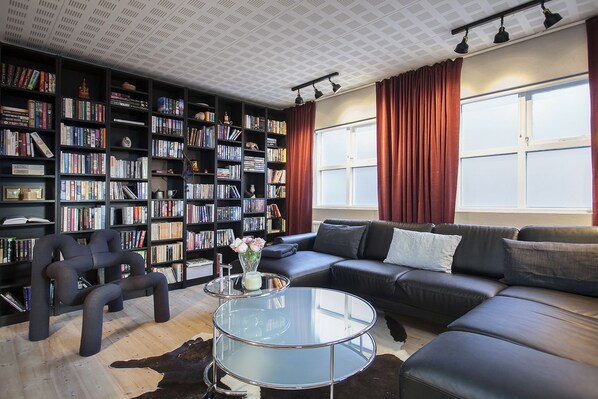 Living area - Thingholt Apartments (Reykjavik)