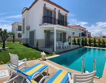 Luxury Villa Private Pool Sea View (2)
