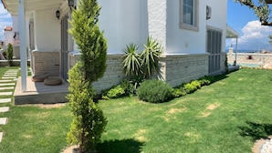 Garden - Luxury Villa Private Pool Sea View (2) (Cesme)