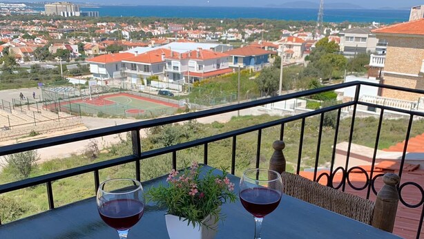 Villa | Uitzicht vanaf balkon