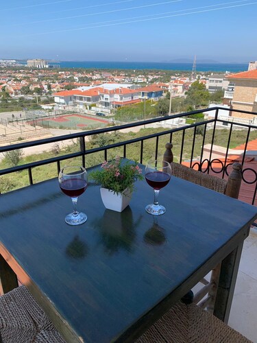 House for Families with Sea View (5)