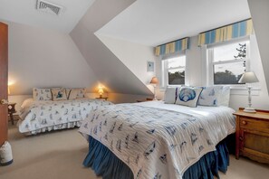 4 bedrooms, desk, iron/ironing board, free WiFi