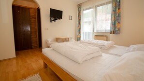 Leilighet (Landhaus Piberger) | Strykejern/-brett, barnesenger og wi-fi (inkludert)