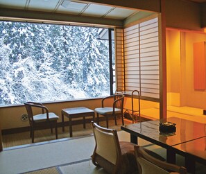 傳統客房, 私人浴室, 河景 (Japanese Style, KEIRYUKAN) | 客房內保險箱、遮光布/窗簾、熨斗/熨衣板、免費無線上網