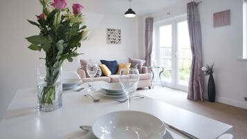 Casa, baño privado (Bank Side House) | Restaurante