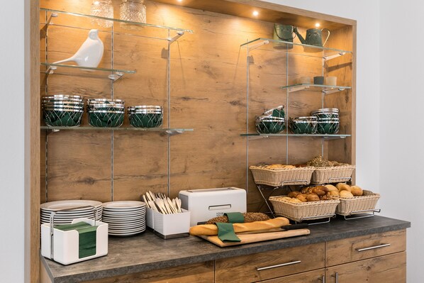 Daily buffet breakfast (EUR 12.5 per person) - Hotel Kern (Walddorfhäslach)