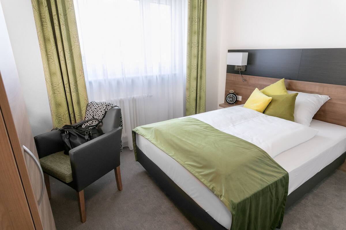 In-room safe, desk, soundproofing, iron/ironing board (on request)