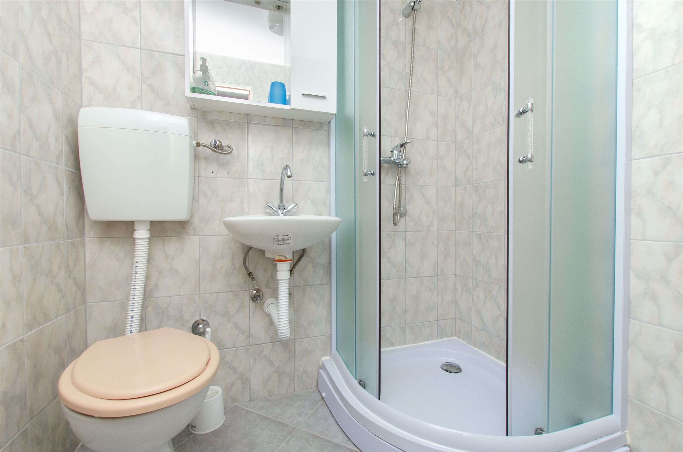 Bathroom | Shower