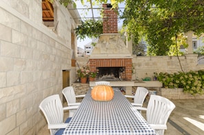 BBQ/picnic area