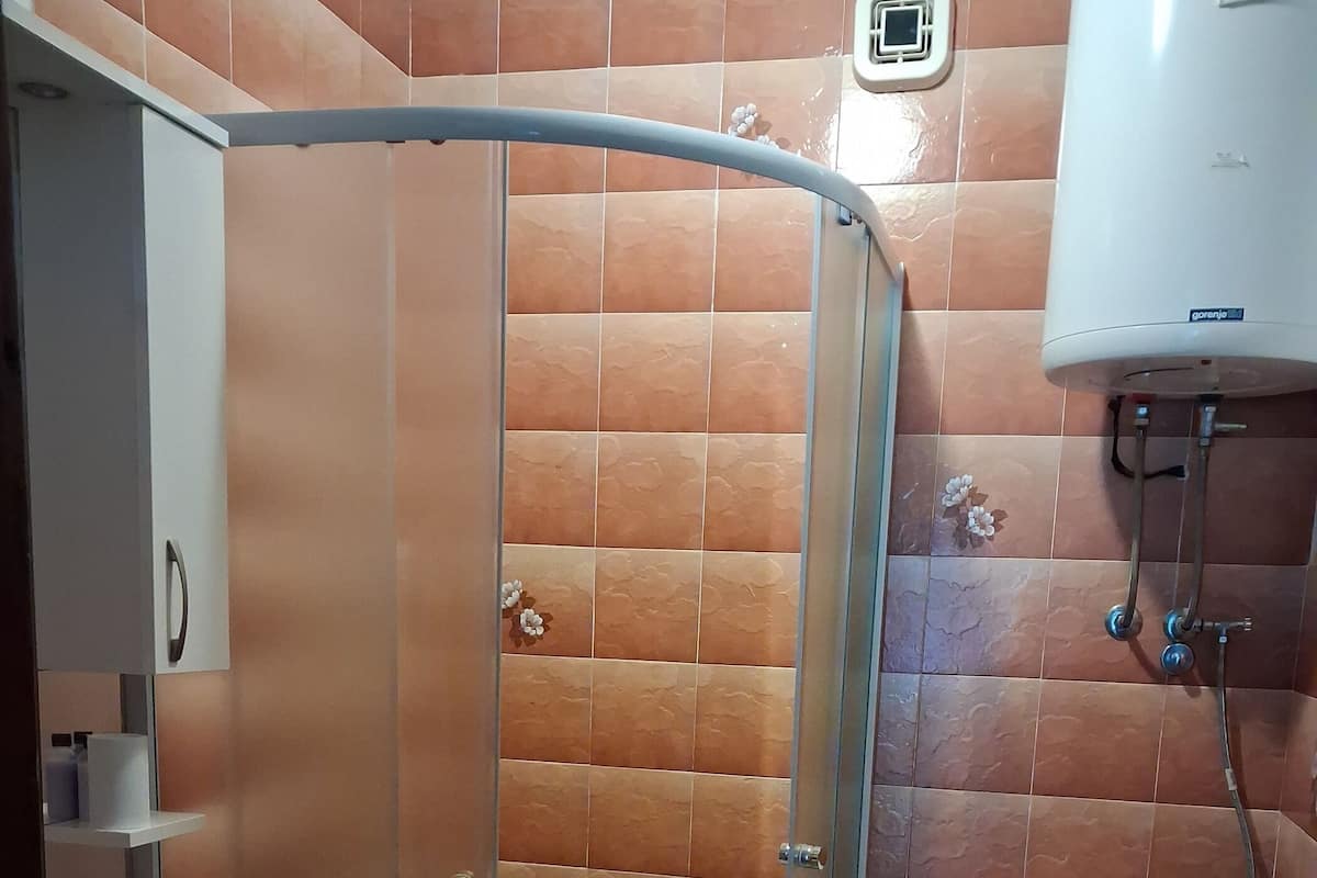 Apartment (A1) | Bathroom