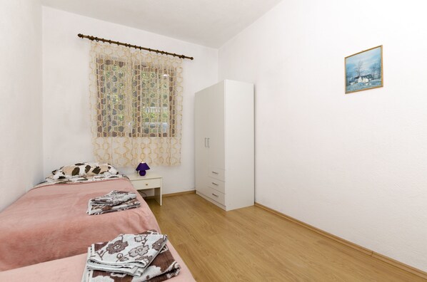 Apartamento (A1) | Wi-Fi de cortesia, roupa de cama