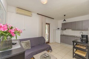 Apartment (A2) | Living room