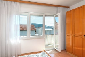 Apartment (A1) | Balkon