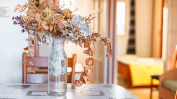 Apartment (A9) | In-room dining