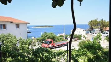 Room (S1) | Terrace/patio