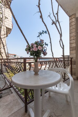 Kamar (S11) | Balkon