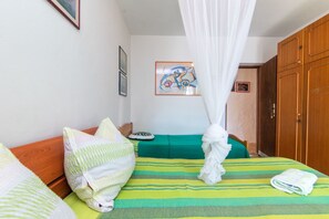 Iron/ironing board, free WiFi - Apartment Sanka (Gdinj)