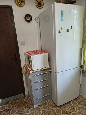 Apartment (A1) | Private kitchen - Apartment Sanka (Gdinj)