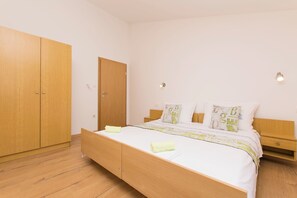Apartment (A4)