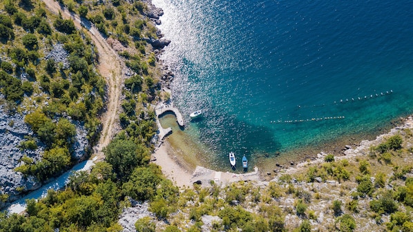 Beach - Apartments Mira (Starigrad)