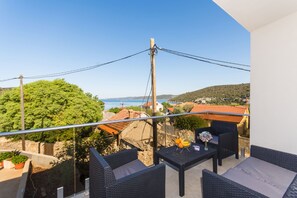 Apartment (A4) | Terrace/patio - Apartments Villa LA (Trogir)