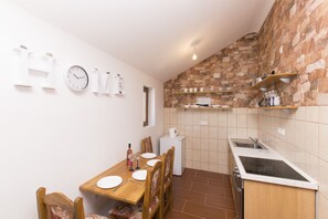 Refrigerador, placa de cocina