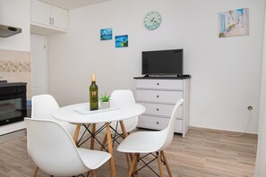 Apartment (A2) | Living room