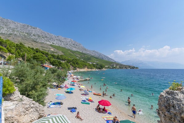 Beach nearby - House Darijo (Omis)