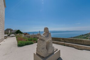 Point of interest - House Darijo (Omis)