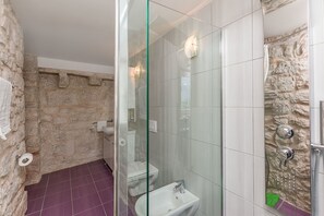 House | Bathroom