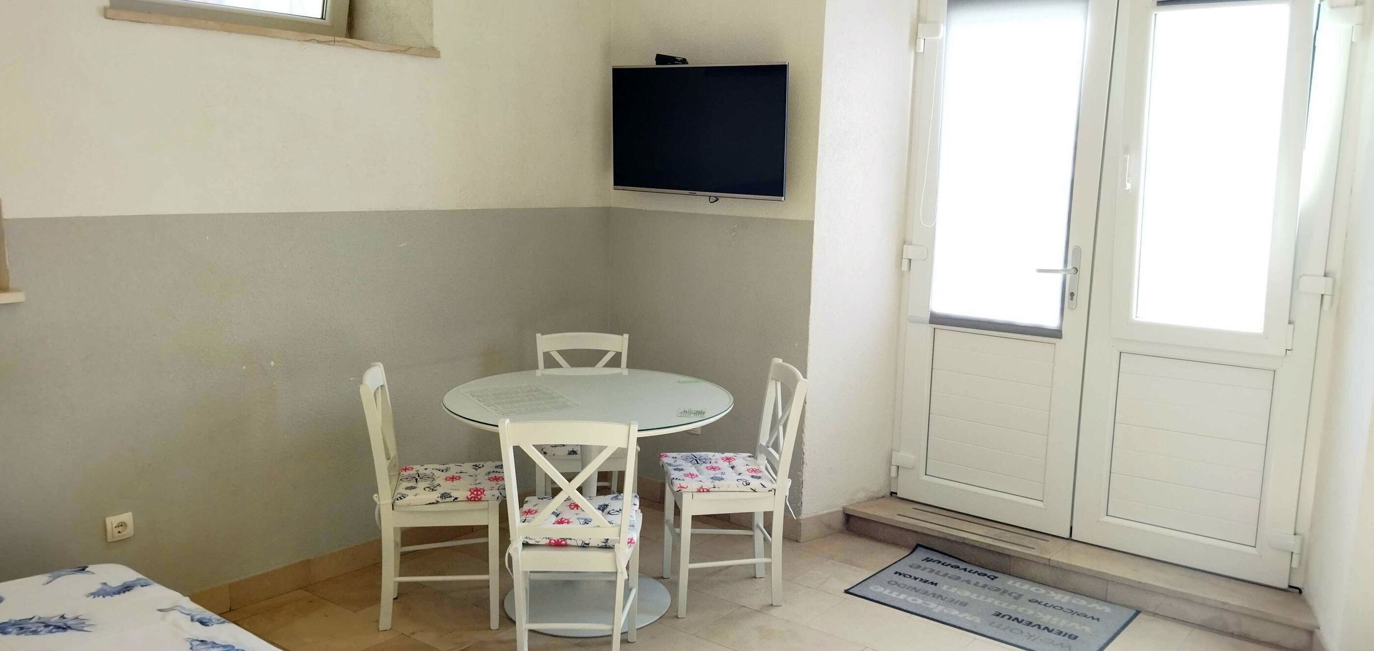 Apartment (A1) | Dining