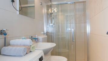 Apartment (A1) | Bathroom | Shower